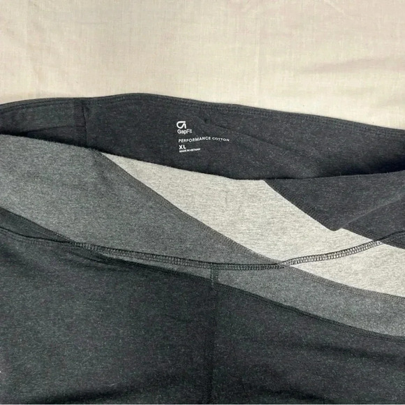Gap Fit Performance Cotton Grey Leggings With Stripe Size XL - Picture 3 of 4